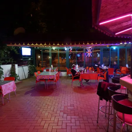 Avlu 4 4* 马尔马里斯