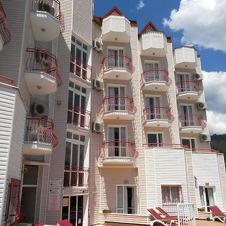 Avlu 4 Apartmanhotel 4*